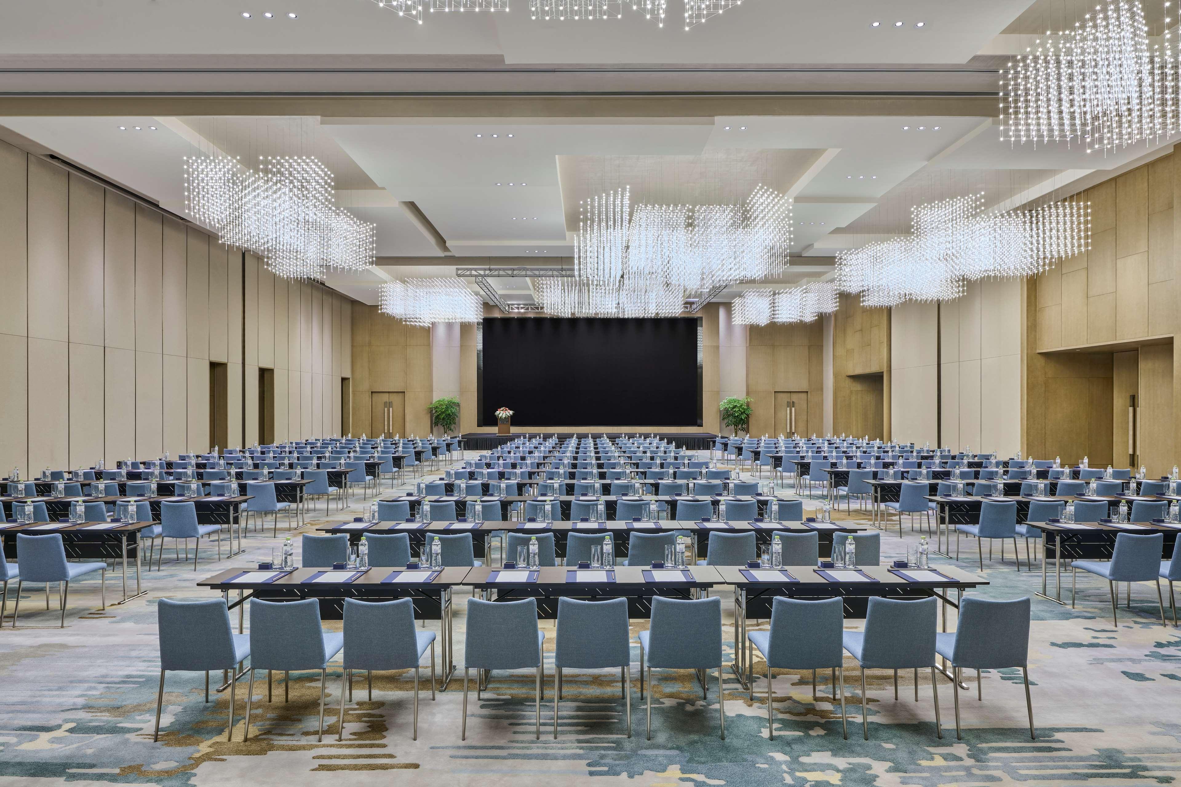 Hilton Chongqing Liangjiang New Area Hotel Екстериор снимка