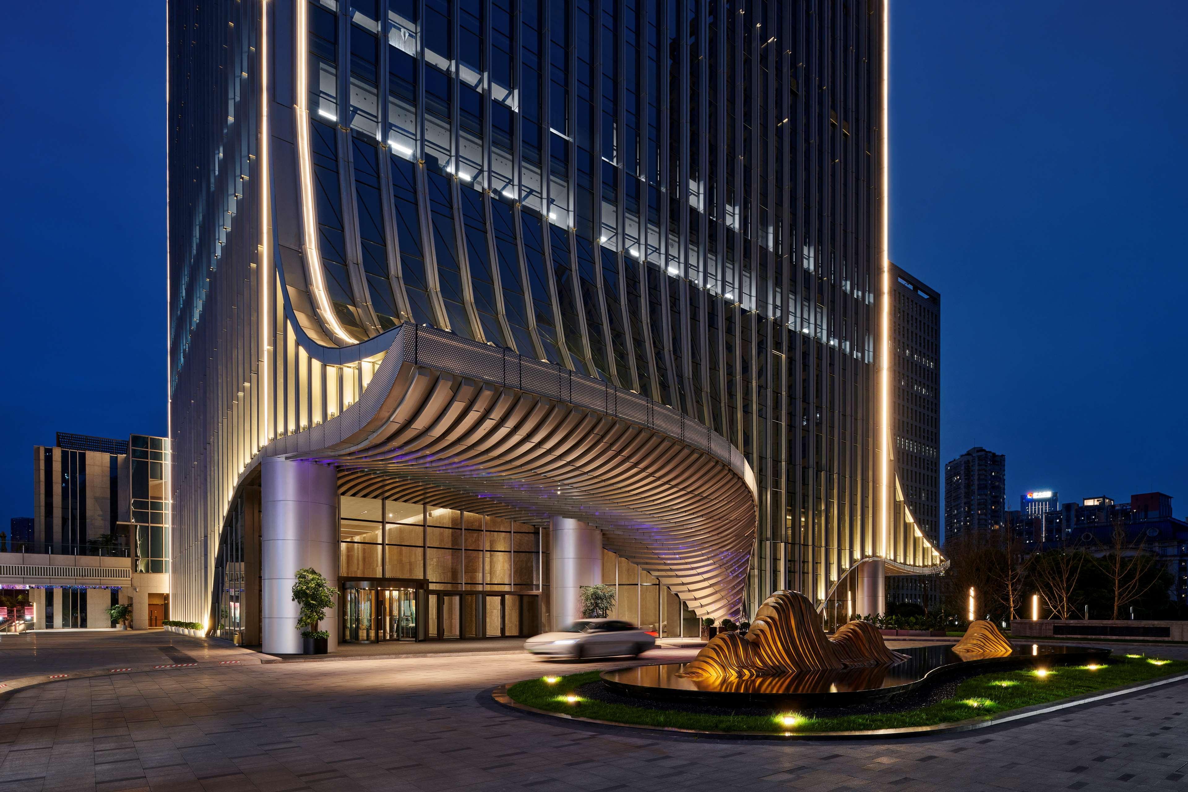 Hilton Chongqing Liangjiang New Area Hotel Екстериор снимка